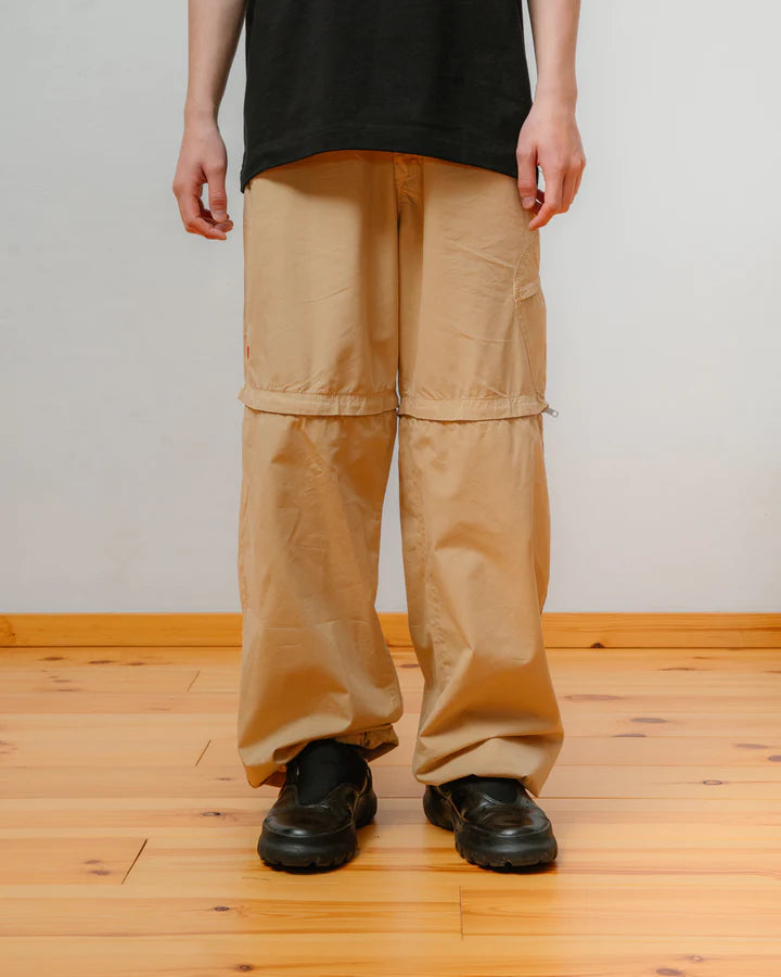 we are not friends pantalon uncut parachute