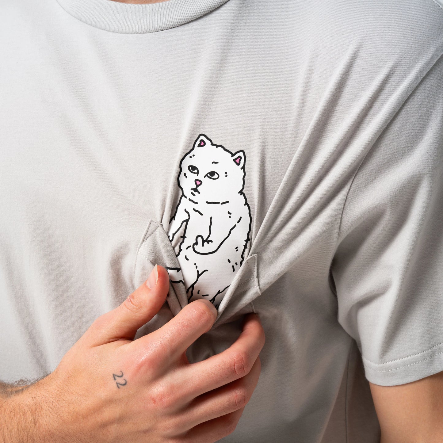 ripndip camiseta for sale pocket