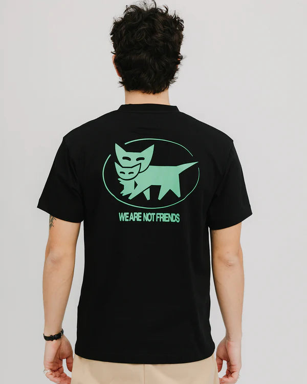 we are not friends camiseta heavy weight