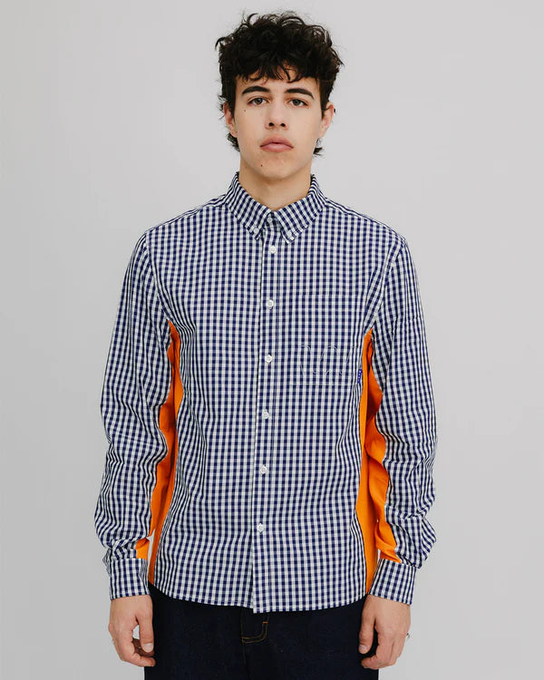 we are not friends camisa undoukai orange