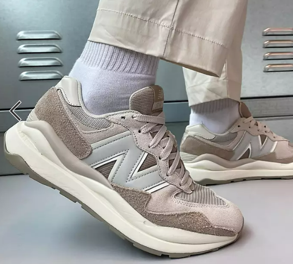 new balance zapatilla  5740 moonbeam