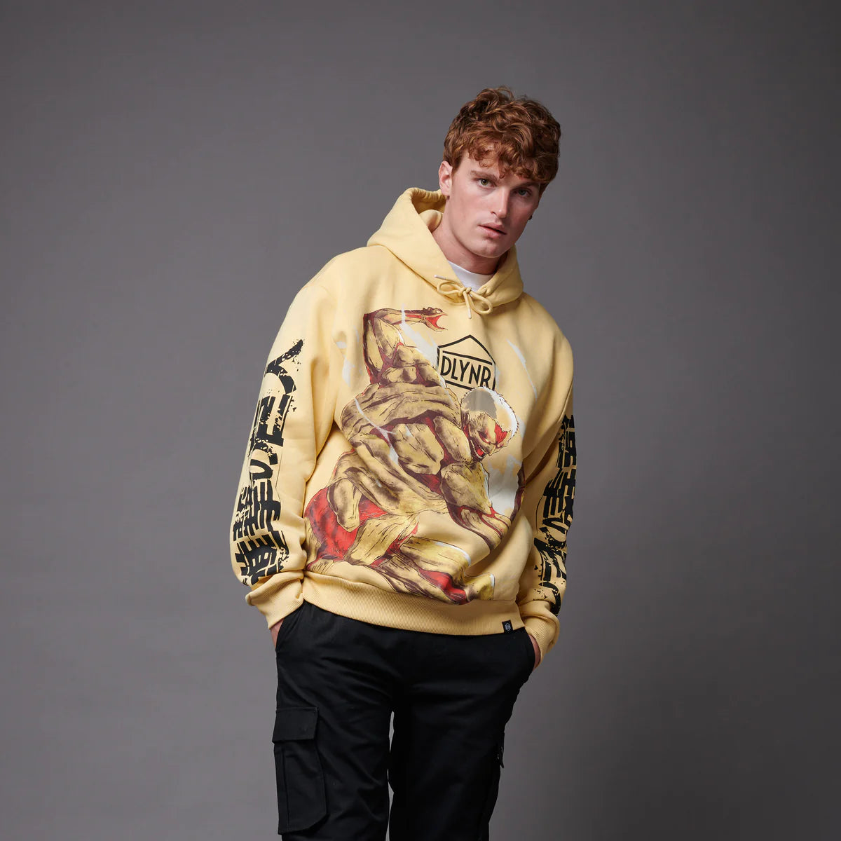 dolly noir sudadera armored titan beige