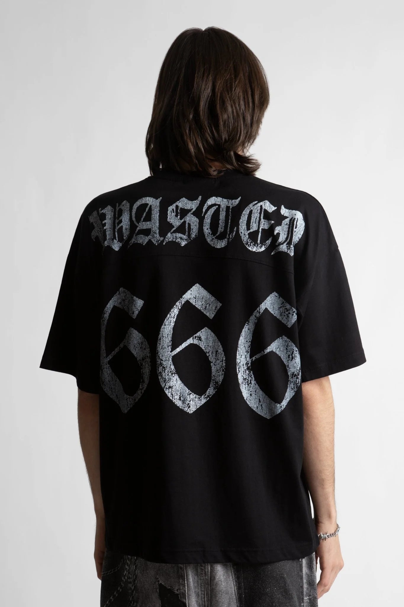 5615683