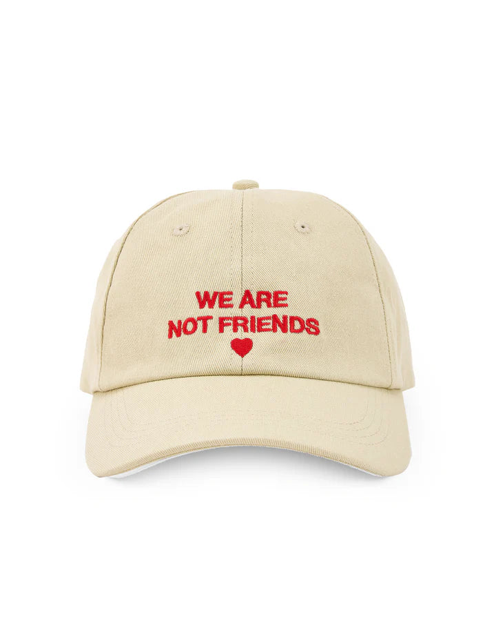 we are not friends gorra love 4 cream