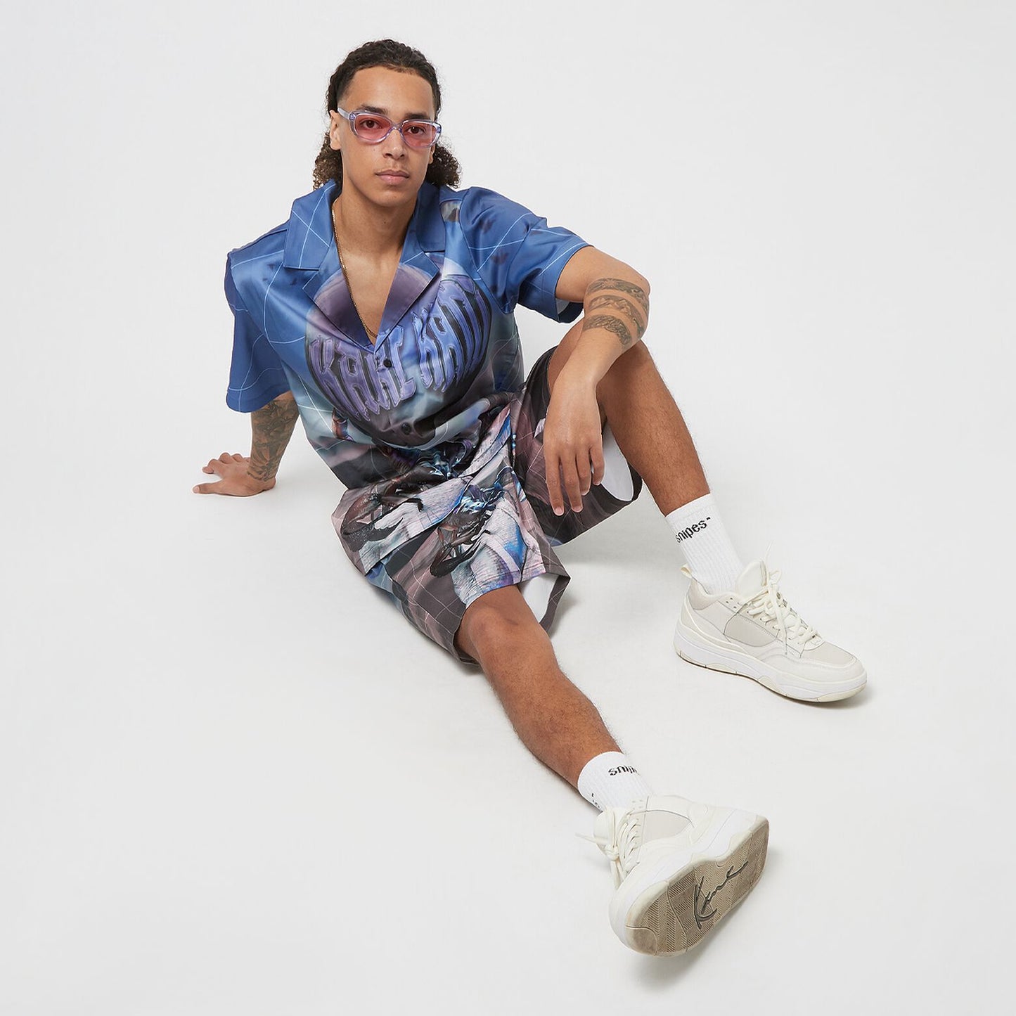 karl kani camiseta woven signature metaverse resort