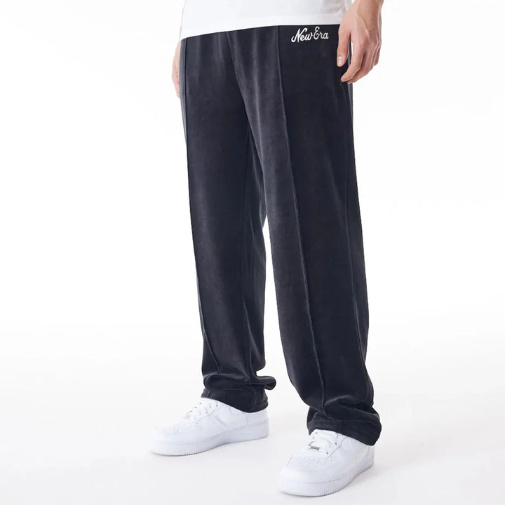 new era pantalón joggers track new era velour negro