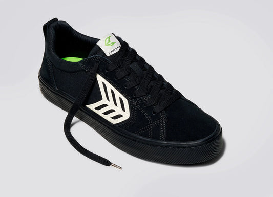 cariuma zapatilla catiba pro all black suede and canva