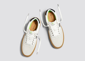 cariuma zapatilla naioca skate gum vintage white suede off white