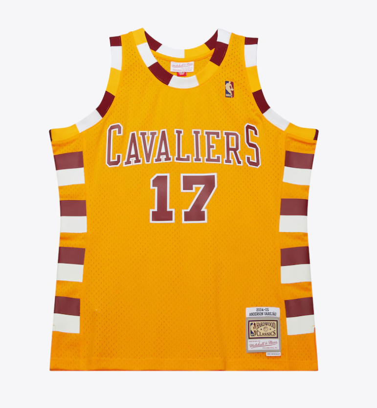 mitchell & ness camisilla  Anderson Varejao Gold Cleveland Cavaliers 2004/05 Hardwood Classics Swingman Jersey