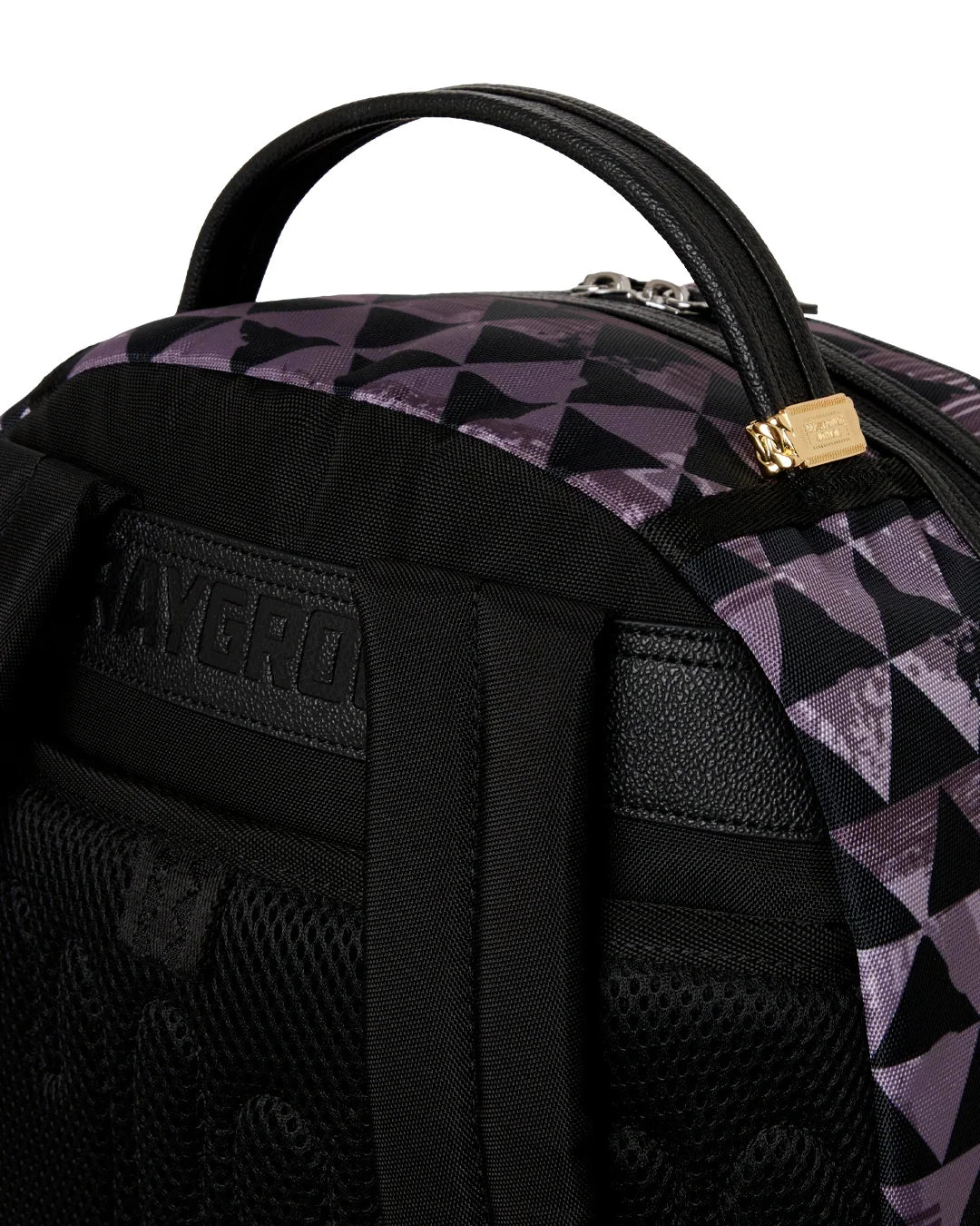 6813186