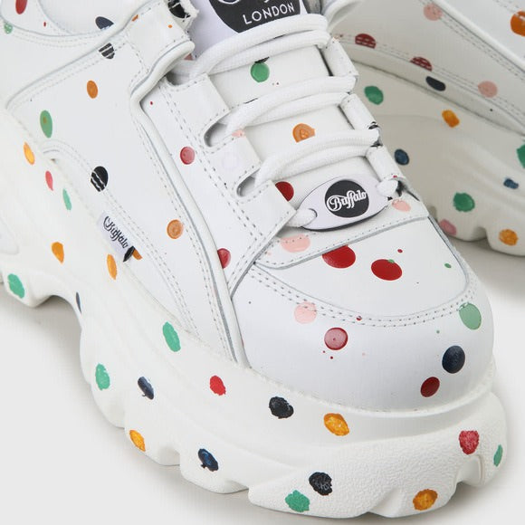 Buffalo London Zapatillas de piel con puntos
