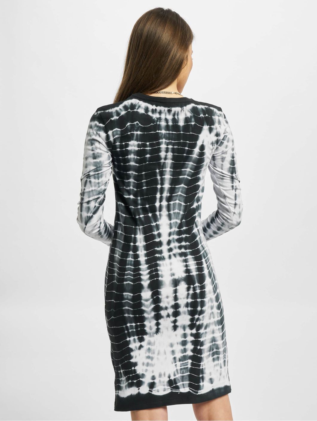 karl kani vestido signature tie dye negro