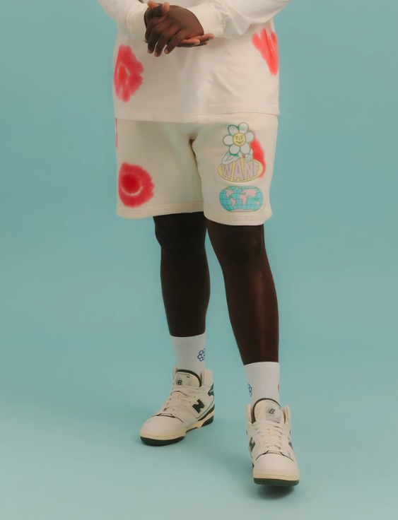 we are not friends kisses long shorts blanco