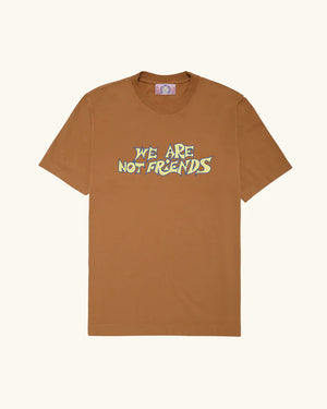 we are not friends camiseta wanf typo worker
